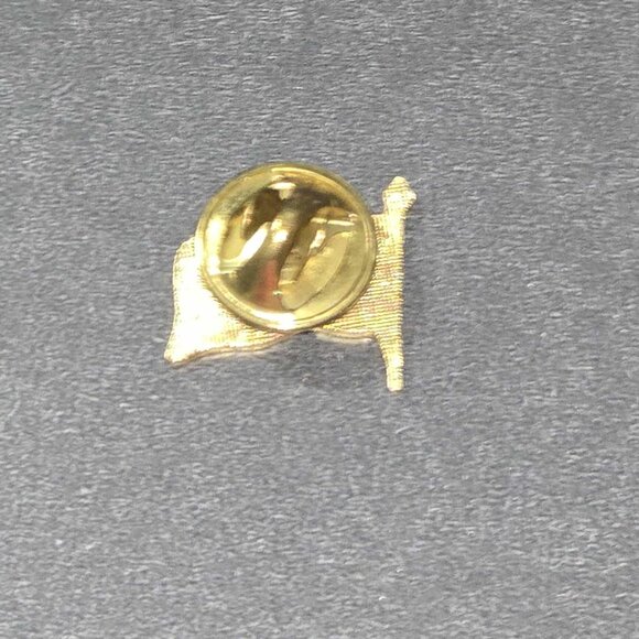 Vintage, Gold Plated 16 Stars Seven Stripes Flag Lapel Pin Okay Condition - Picture 3 of 4